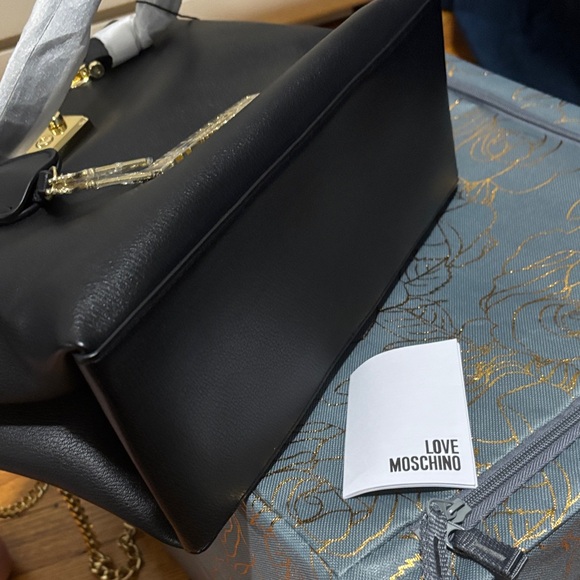 Love Moschino Black Shoulder Bag with Gold Accents - Picture 11 of 13